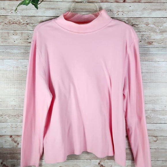 Laura Scott Sweaters - Laura Scott, Women's pink crew neck, long sleeves pullover.